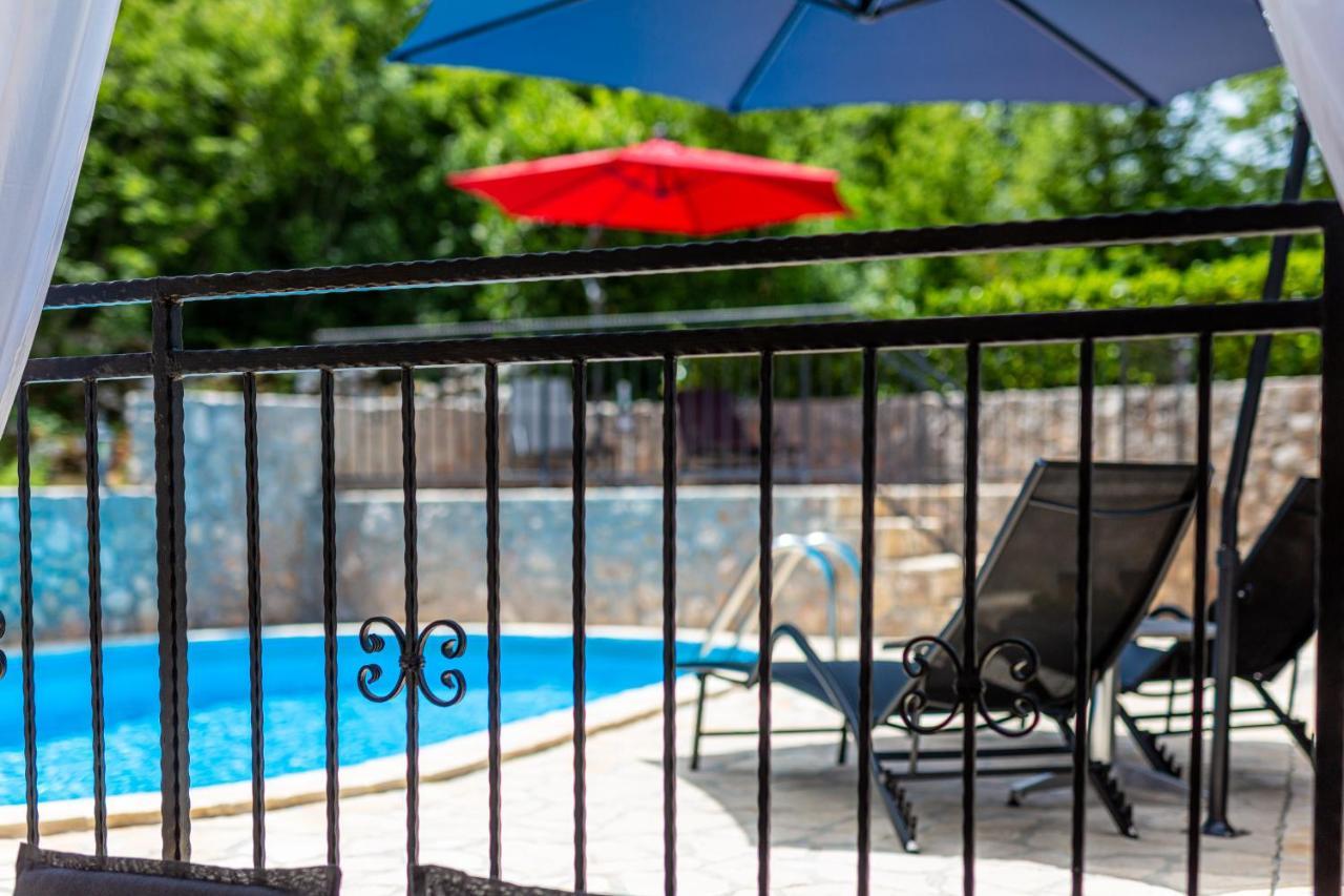 Apartment With A Private Swimming Pool, Garden & Bbq Gostinjac Exterior foto